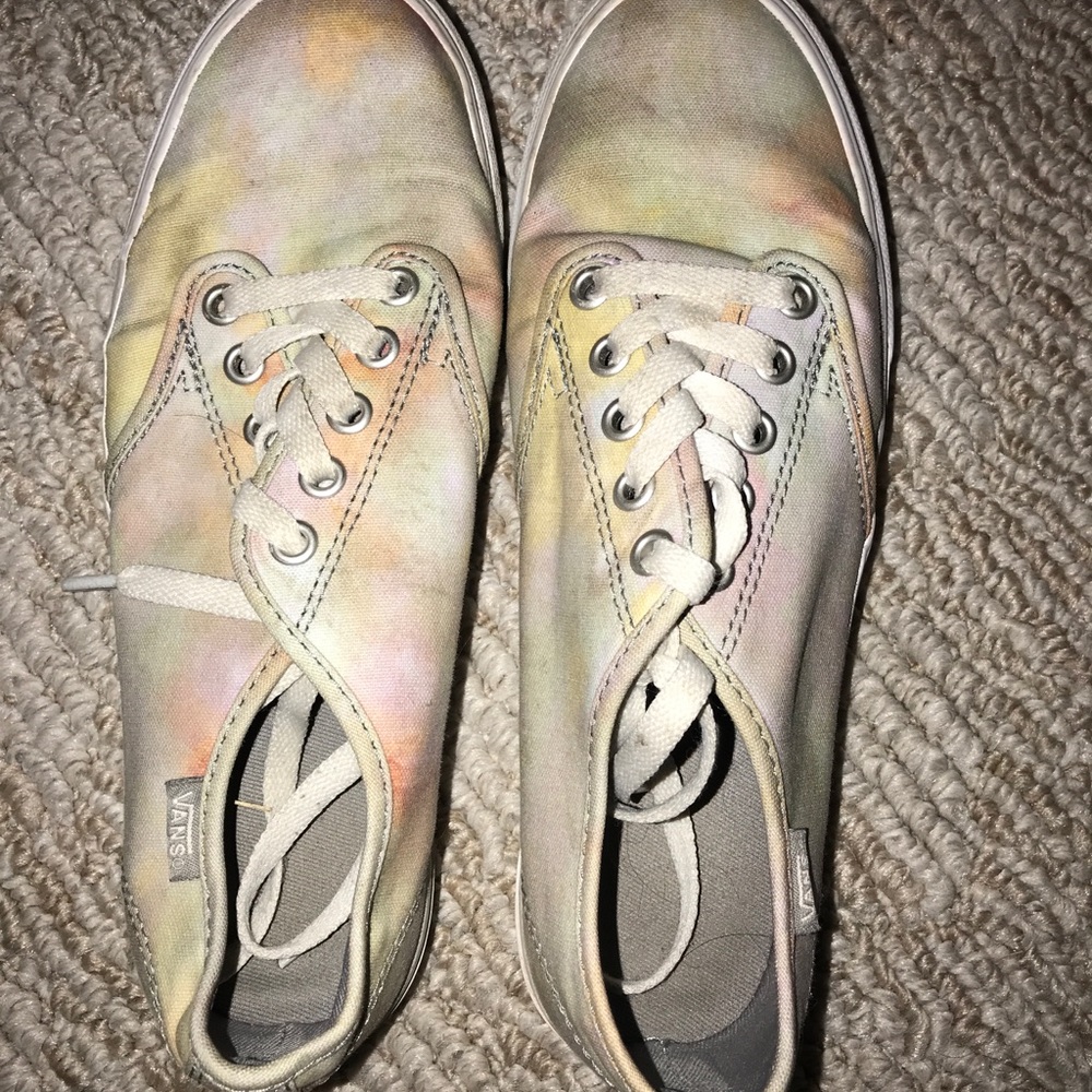 tye dye vans